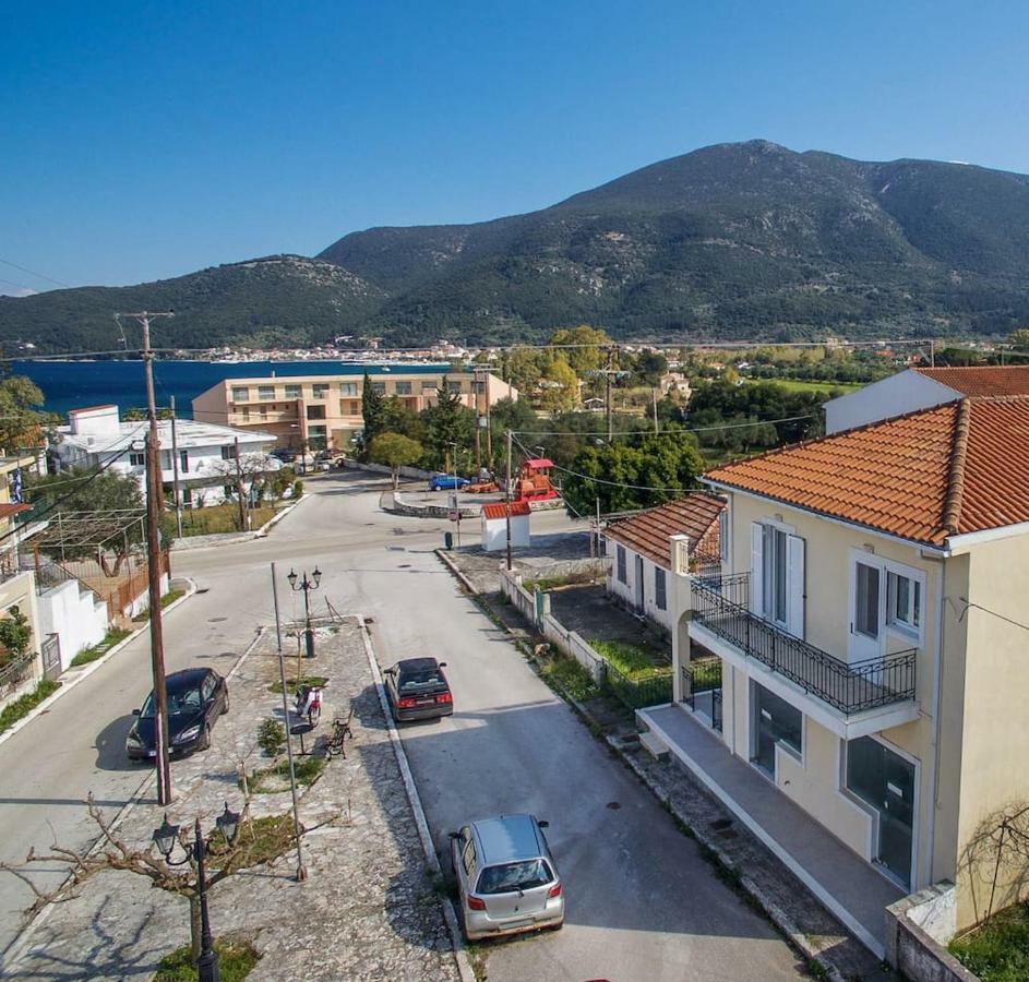 House Of Hats - Next To The Coast - Karavomylos Villa Exterior photo